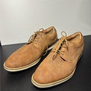 Men's Tan Lace-Up Shoes